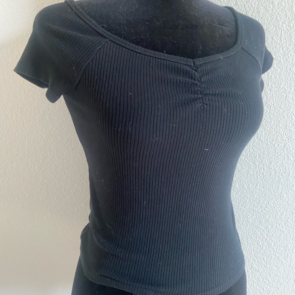 Black Ribbed Short Sleeve Top - Picture 2 of 3
